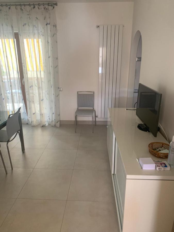 La Maison Lilla, Sabaudia Exteriör bild