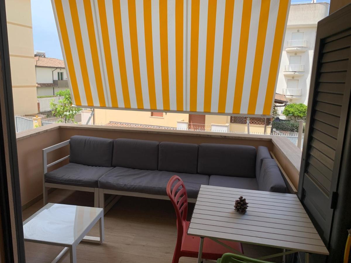 La Maison Lilla, Sabaudia Exteriör bild